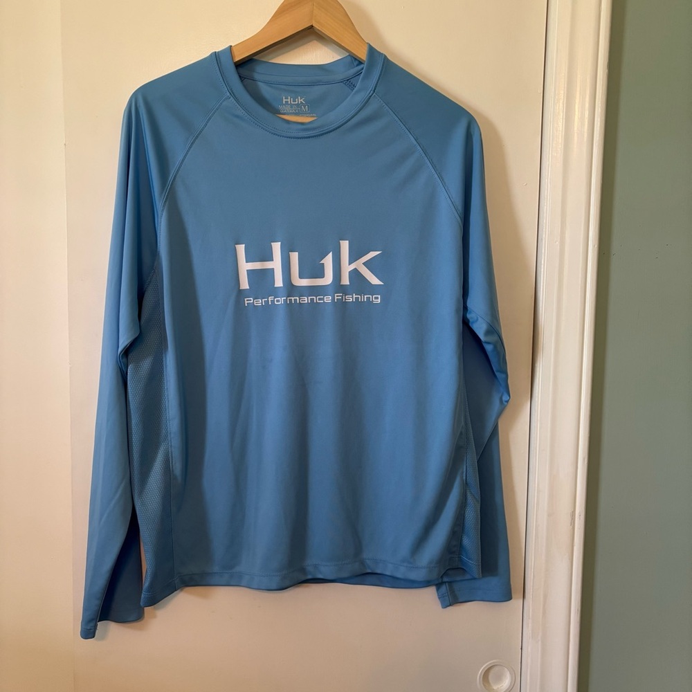 Huk Light Blue Performance Fishing Shirt size Medium